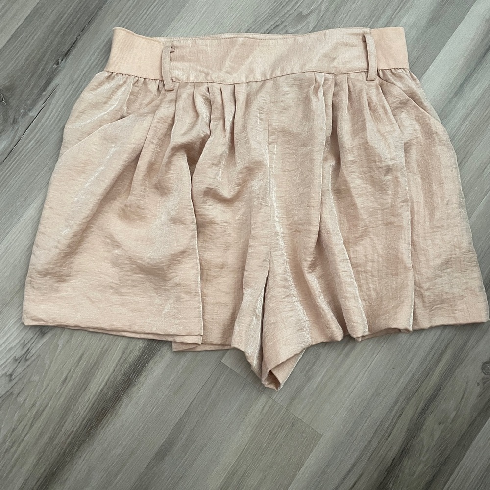 Club Monaco Metallic Gold Champagne Silky Shorts Size 8